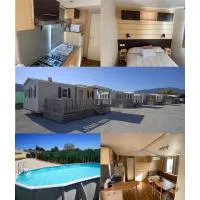 Bungalows-Cortijo Da Luigi-4 adultos-2 Dormitorios-Piscina-Ideal familias-Cártama-Málaga: Cártama'da bir otel
