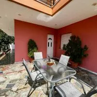 Kolovos House, hotell i Karyes