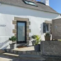 Jolie maison de pêcheur, hotel in Plouguerneau