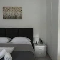 Annas home, khách sạn ở Borsh