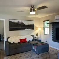 YoBee! Welcome Breakfast and Park Reservations Included! Heart of Yosemite - Homey Studios and Apartments - AC-WiFi-EV, Hotel in Yosemite West