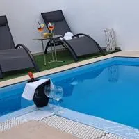 VILLA PERLA del SALENTO con piscina, hotell sihtkohas Lido Marini