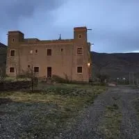 Kasbah ADRAR, hotel en Imilchil