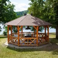 Resort Beach Nová Živohošť, hotel v destinácii Křečovice