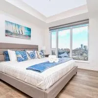 Condo Unit with Stunning Views & Amenities, hotel em Kitchener