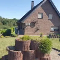 FeWo Eifel-Oase mit Garten, khách sạn ở Mechernich