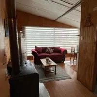 Cabaña con estacionamiento privado, hotell i Llanquihue