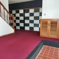 Guesthouse Naruto Ohenro ゲストハウス鳴門 おへんろ، فندق في ناروتو