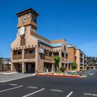 スーパー 8 バークレー/エルセリート（Hotel Mira Vista）、エルサリートのホテル