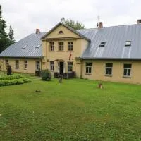 Parka nams, отель в городе Kazdanga