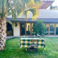 Las Palomas Coastal Retreat Tarifa sleeps 2-4, hotel en Tarifa
