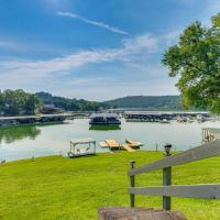 Kingsport Boone Lake Hideaway with Deck and Views!, hotel near Tri-Cities Regional Airport - TRI, Kingsport