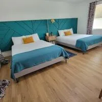 Cindy’s Motel & RV Park، فندق في Mayo