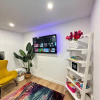Stylish & Modern 2 Bedroom Suite, hotel near Regina International Airport - YQR, Regina