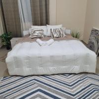 Stylish Stay Free Wi-Fi, Kitchen, Near Mussafah & Abu Dhabi City, hotell sihtkohas Abu Dhabi lennujaama Al Dhafra lennuväebaas - DHF lähedal