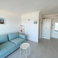 06AT1 - Cosy seaside studio in an ideal location, отель в Антибе