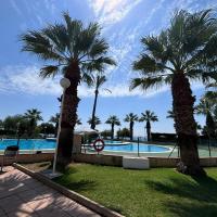 Modern penthouse with sea view Cabo Roig, hotel i Orihuela Costa