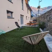 Gîte Le Cerbillona- Gavarnie, France، فندق في غافارني
