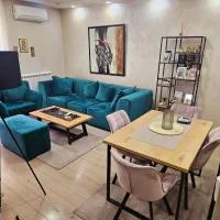 Lux apartmann, hotell i Karaburma