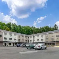 Suburban Studios LaVale - Cumberland, hotel u gradu 'La Vale'