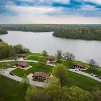 Thousand Hills State Park Cabins, hotel sa Kirksville