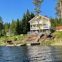 Fishing Cottage Villa Rantakallio Lake Simpele, hotell i Melkoniemi