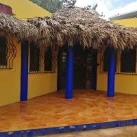 La casa de piedra y colores en Chichén Itzá, hotel en Chichén Itzá