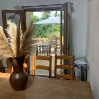La p'tite maison، فندق في Mandres