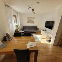Fewo - klein aber fein, 1-3 Personen, Souterrain, hotel sa Rödental