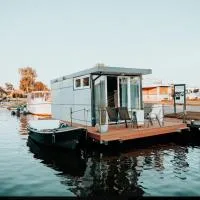 Hausboot Urlaub in Ostfriesland auf der Waterhome 1, hotel em Großefehn 