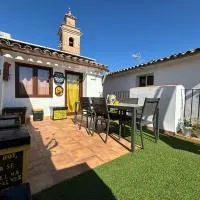 ÁTICO RURAL para parejas, amigos o familia a la montaña de EL COLMENAR, hotel en Chóvar