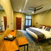 The Hermes Hotel & Backpackers Hostel, Hotel in Minapin