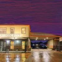 The Saltbush Motor Inn, hotel u gradu Hay