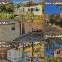 Camping Caramany, Lac à proximité - Cabanes perchées - Mobil-homes - Emplacements nus pour camping-cars, tentes, caravanes, מלון בCaramany