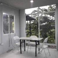 Bay Ellie B and B tiny home, viešbutis mieste Asturias