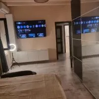 2 Rooms Apartment, hotel di Plopeni