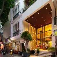 Le Premier Hotel & Rooftop Bar: Hanoi şehrinde bir otel