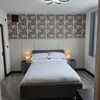 Double Room with Ensuite Bathroom，Feltham的飯店