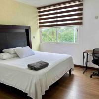 Casa ejecutiva en fraccionamiento privado, hotel poblíž Letiště Lázaro Cárdenas - LZC, Lázaro Cárdenas