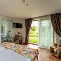 Bed&Breakfast Vinarija Coner, hotel di Peščenik
