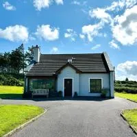 No's 6, 8 & 9 Dingle Lispole Holiday Homes, hotel di Lispole