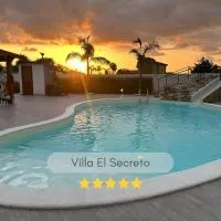 Villa El Secreto, Luxury con piscina, sauna e idromassaggio, 4 camere e 3 bagni, vicina al mare e montagna、Borgettoのホテル