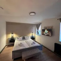 Gasthof zum goldenen Schiff - Lehmzimmer Sand, hotelli kohteessa Marktbreit