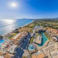 Kiani Beach Resort Family All Inclusive、カリヴェスのホテル