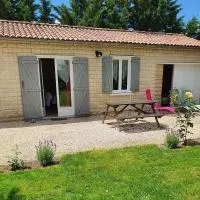 La petite maison, hotel a Aunac