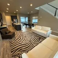New Modern Contemporary House by The Airport and Gaylord Resort、オーロラにあるデンバー国際空港 - DENの周辺ホテル