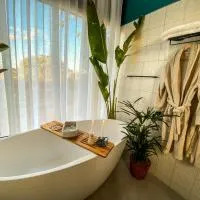 Hospedagem com banheira e rio em Alto Paraíso de Goiás、アウト・パライーゾ・デ・ゴイアスのホテル