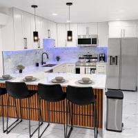 Near Beaches 3 BR Luxury Fort Lauderdale Home, hotel near Fort Lauderdale-Hollywood International Airport - FLL, Fort Lauderdale