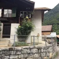 Studio by Apartments Capricorn, хотел в Gsteigwiler