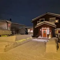 Leilighet sentralt i Tromsø med parkering, egen inngang、トロムソにあるトロムソ・ラングネス空港 - TOSの周辺ホテル